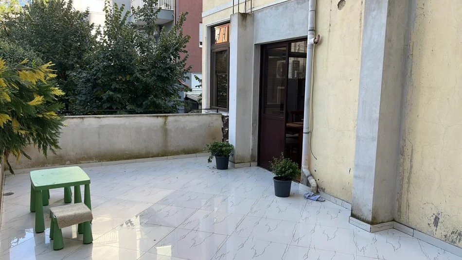 Tirane, Apartament 2+1 me qira Kati 2, 104 m² 500 € (Ali Demi)