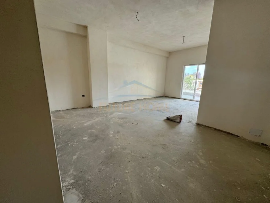 Tirane, shitet apartament 2+1+Aneks+Ballkon Kati 2, 117 m² 158.000 € (Rruga Dritan Hoxha)