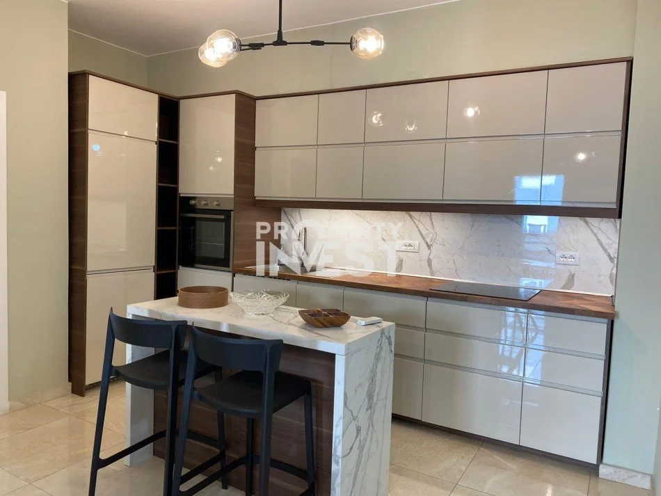 Tirane, jepet me qera apartament 2+1+Aneks+Ballkon Kati 5, 110 m² 850 € (rruga kosovareve)