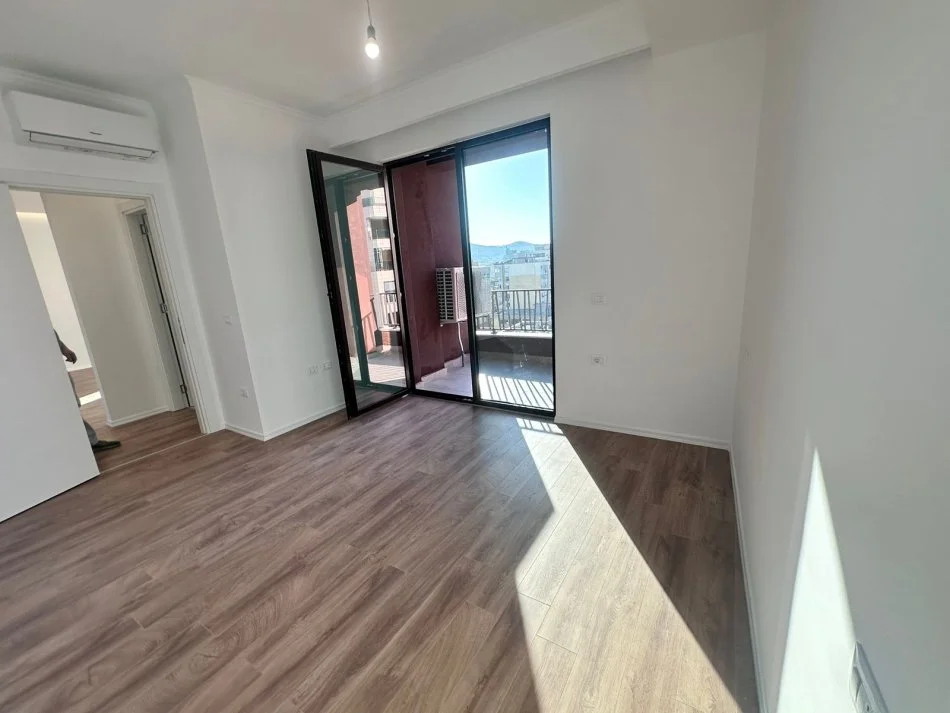 Tirane, shitet apartament 2+1+Ballkon Kati 7, 120 m² 350.000 € (Myslym Shyri)