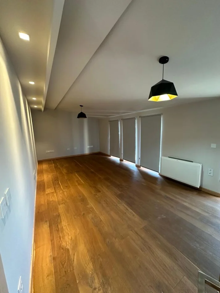 Tirane, jepet me qera Vile 3 Katshe Kati 4, 550 m² 3.900 € (Lunder)