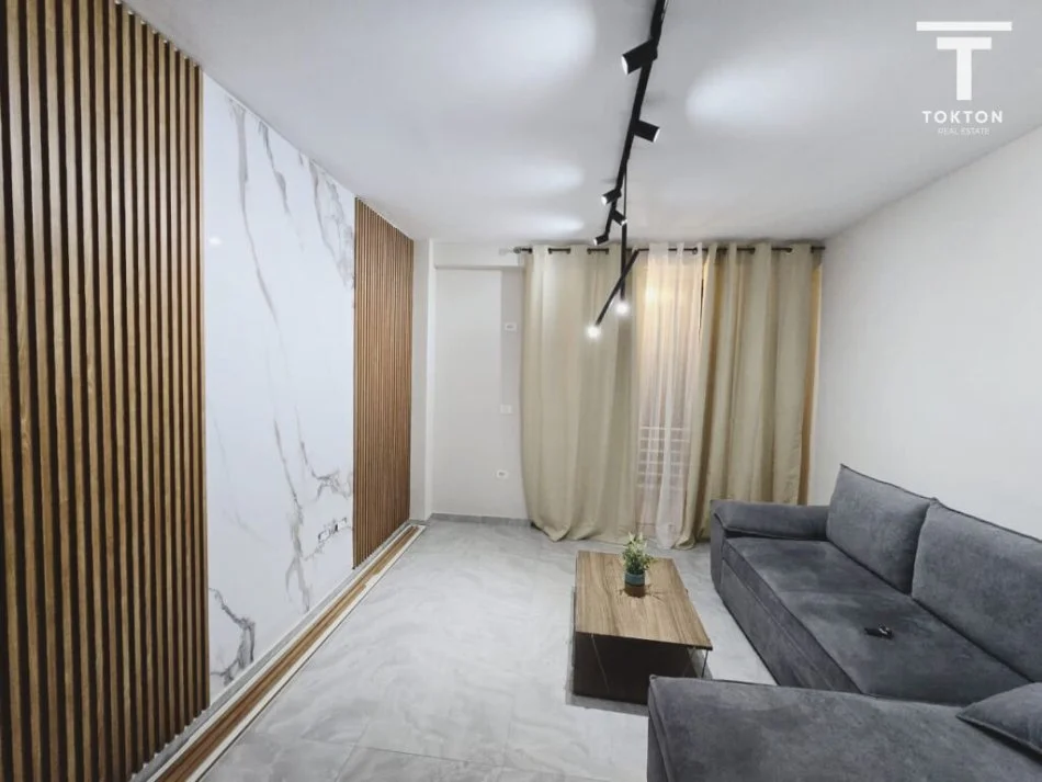 Tirane, shitet apartament 2+1+Ballkon Kati 1, 84.900 €,  TT1480