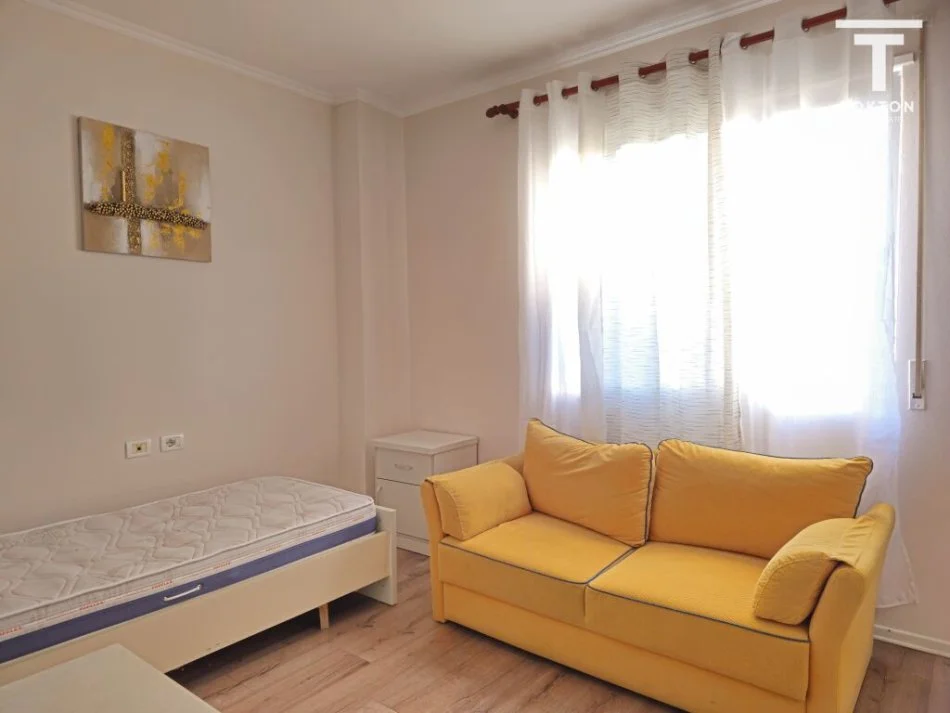 Tirane, shitet apartament 2+1 Kati 2, 96 m² 130.000 € 
