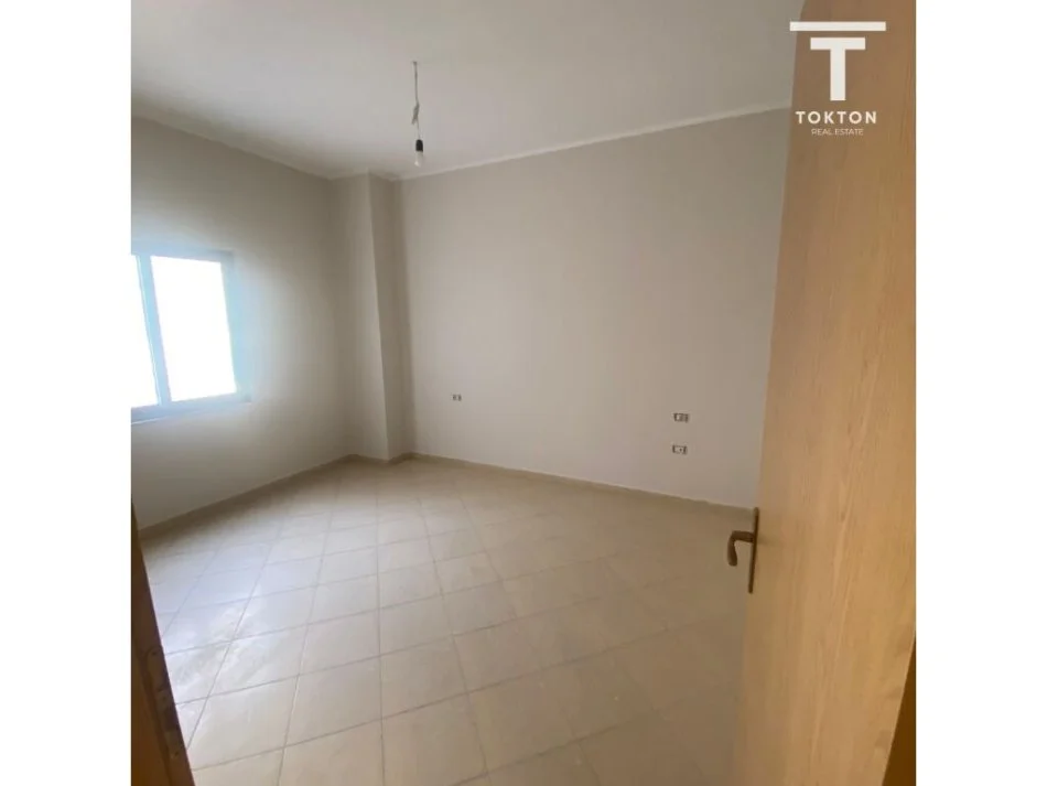 Tirane, shitet apartament 2+1+Ballkon Kati 2, 92 m² 110.400 € 