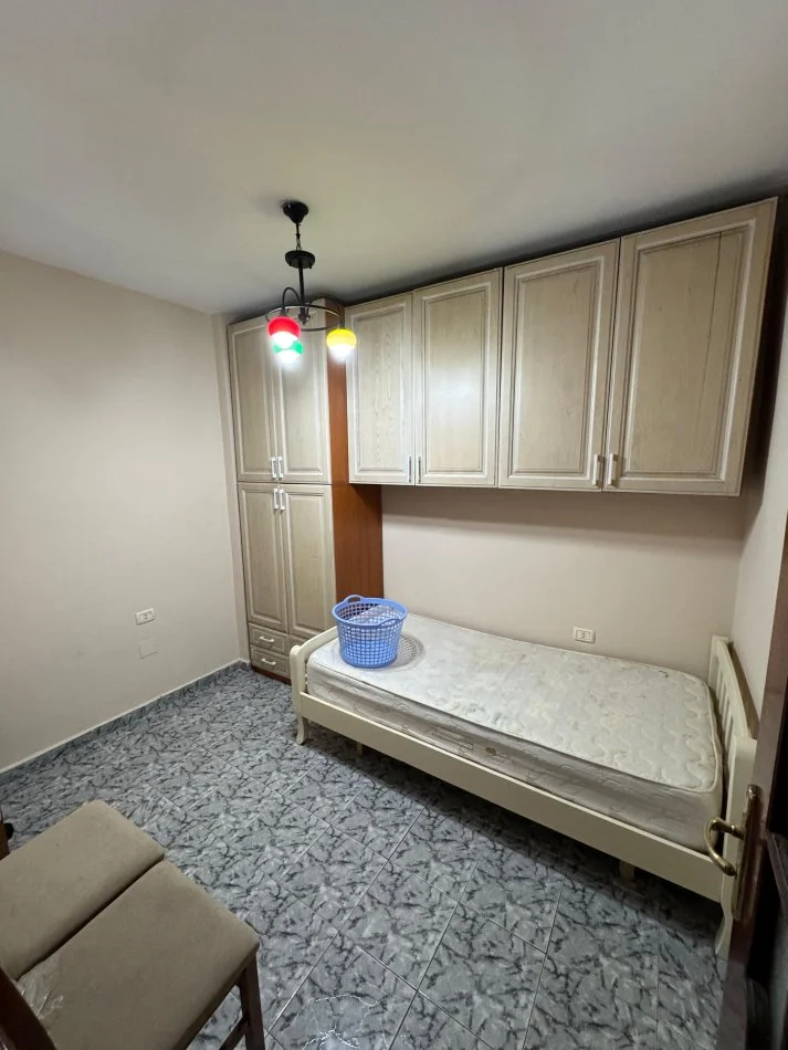 Tirane, Apartament 2+1  per qira Kati 6, 79 m² 650 € (21 Dhjetori)