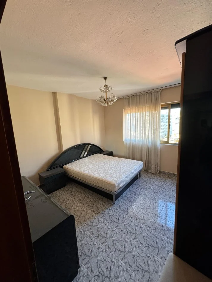 Tirane, Apartament 2+1  per qira Kati 6, 79 m² 650 € (21 Dhjetori)