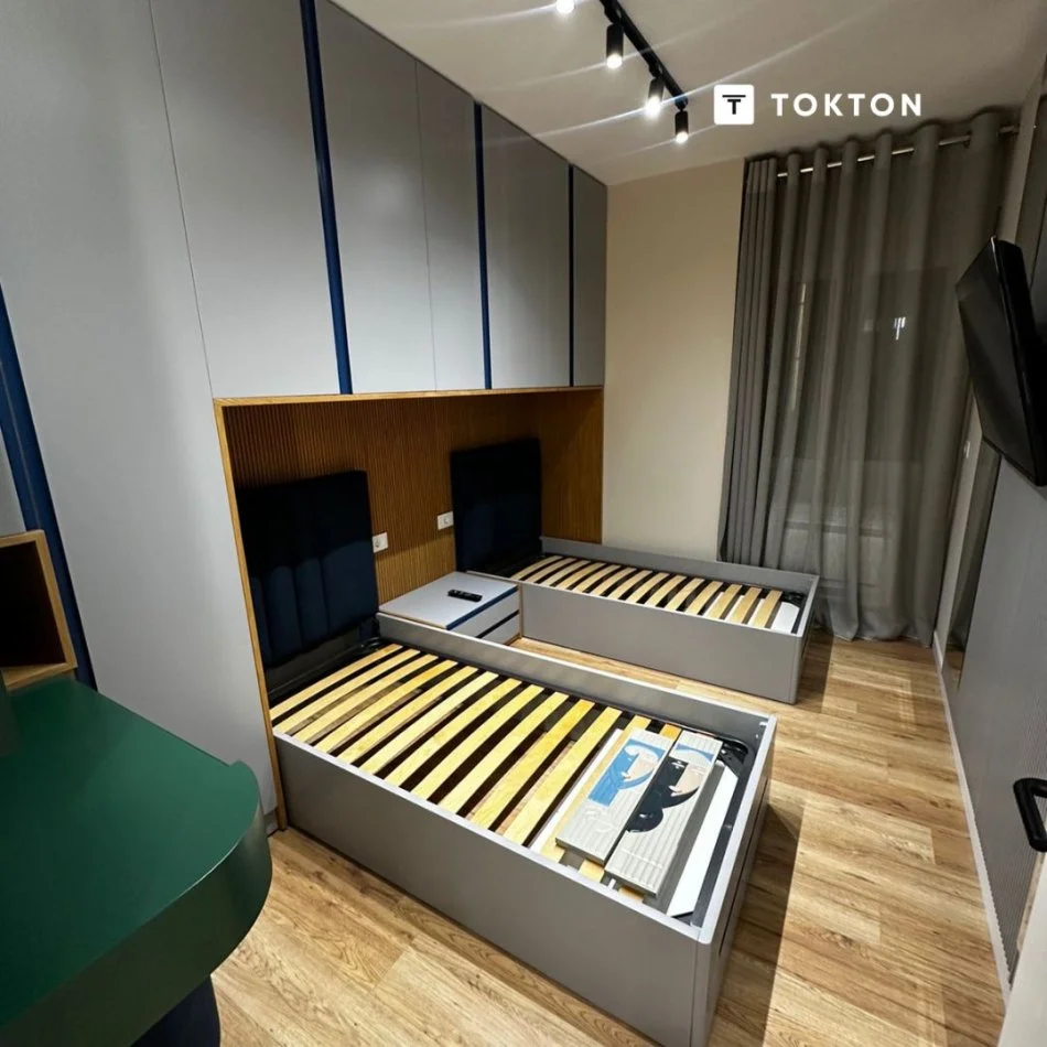 Tirane, jepet me qera apartament 2+1+Ballkon , 100 m² 1.000 €