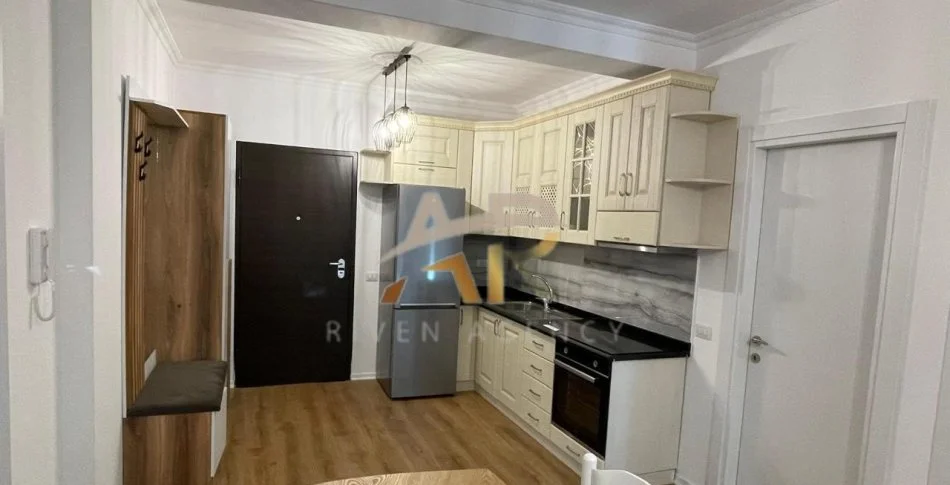 Tirane, jepet me qera shtepi 2+1 Kati 2, 85 m² 750 € (Rruga Xhon Kenedi)