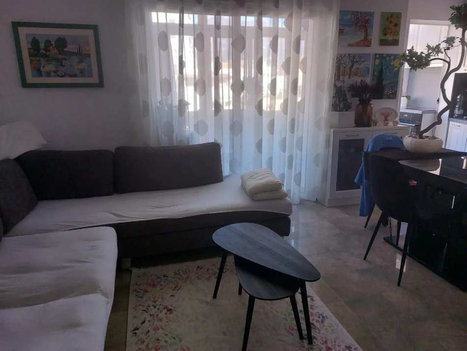 Tirane, shitet apartament 2+1+Ballkon Kati 3, 75 m² 120.000 € (Ali Demi)