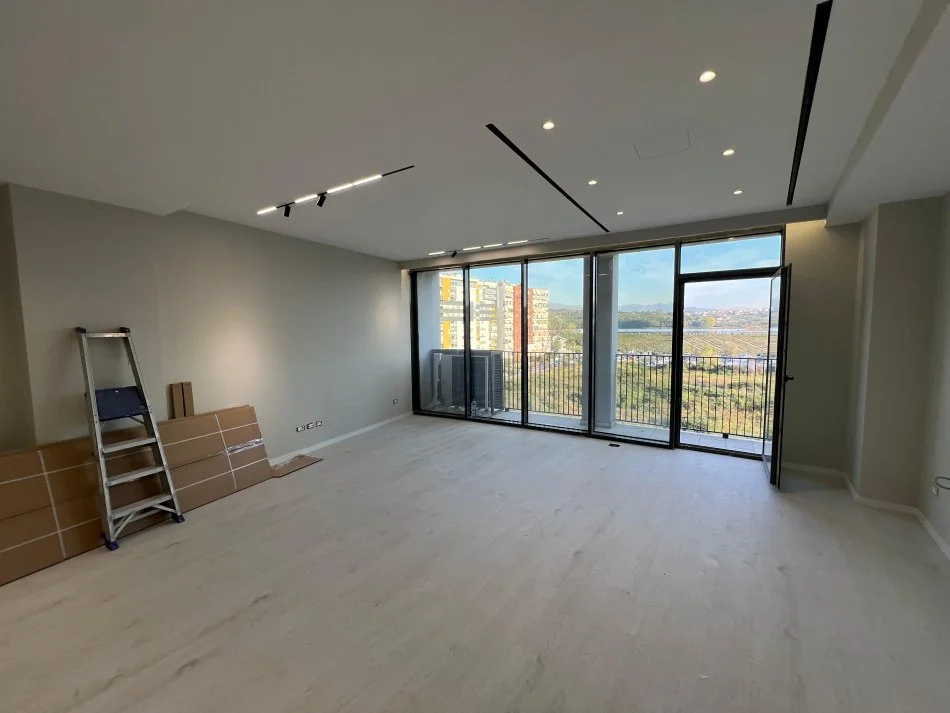 Tirane, jepet me qera zyre Kati 4, 125 m² 1.250 € (RRUGA E KOSOVAREVE)