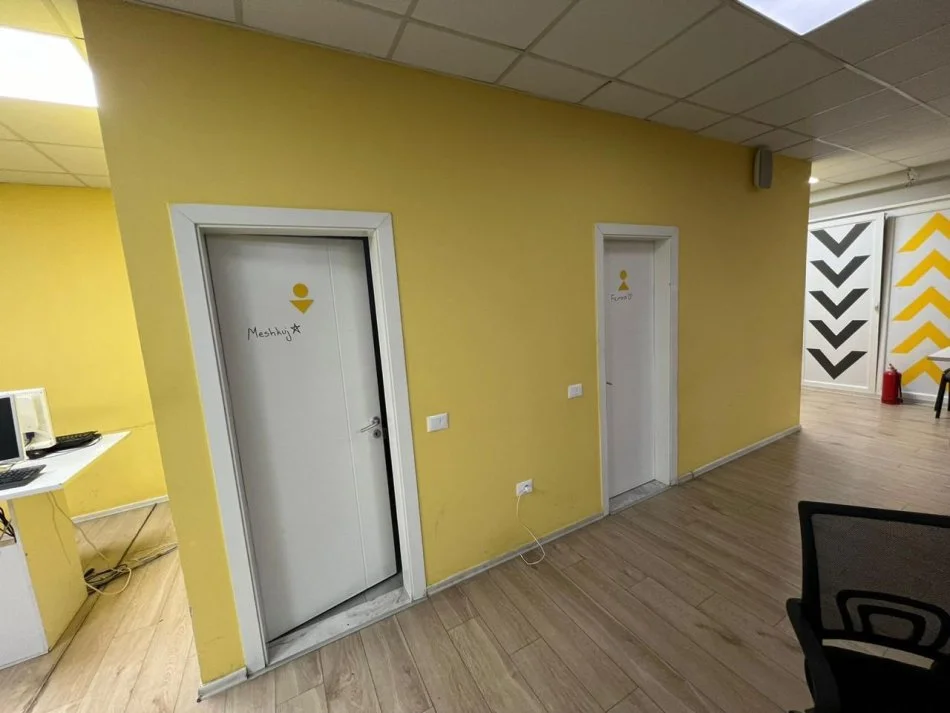 Tirane, jepet me qera ambjent biznesi Kati 0, 562 m² 7.000 € (Selvia)