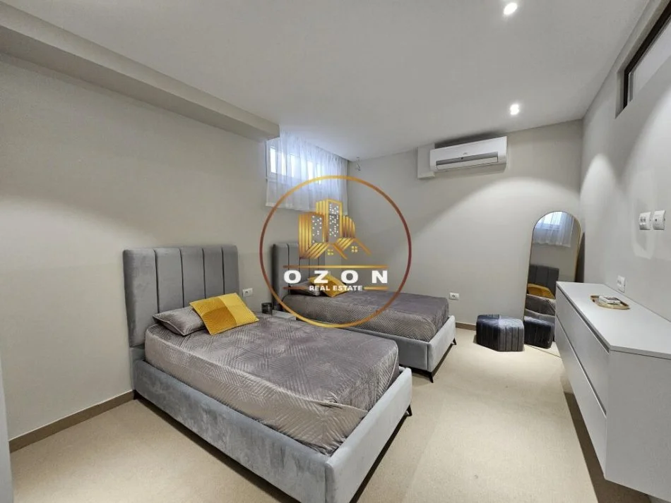 Super Vilë Luksoze për Qira pranë TEG!