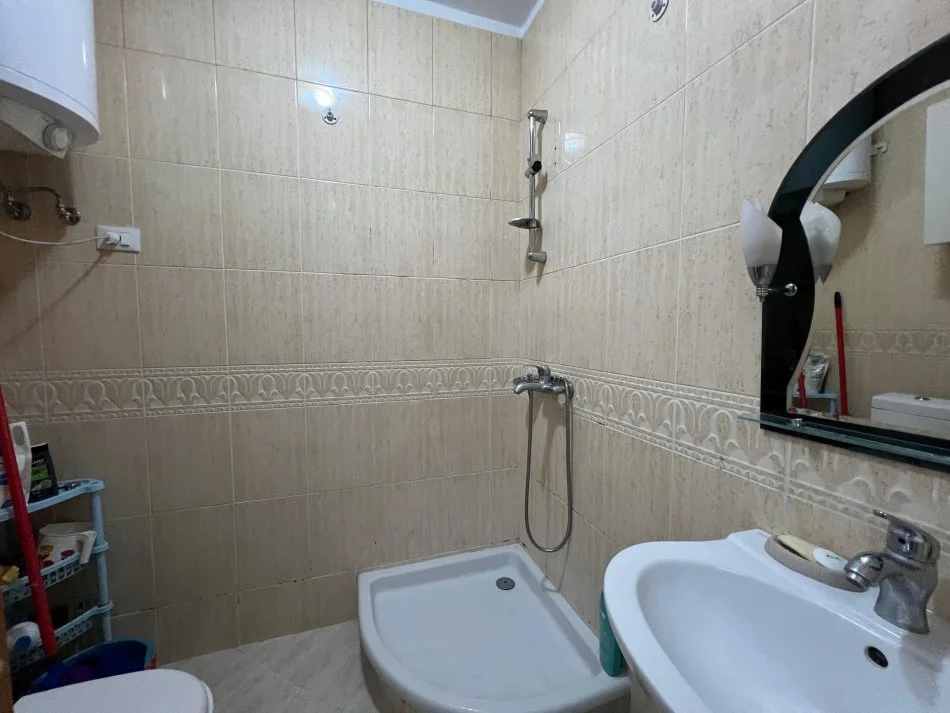 Tirane, shitet apartament 2+1+Ballkon Kati 6, 120 m² 262.900 € (Komuna Parisit)