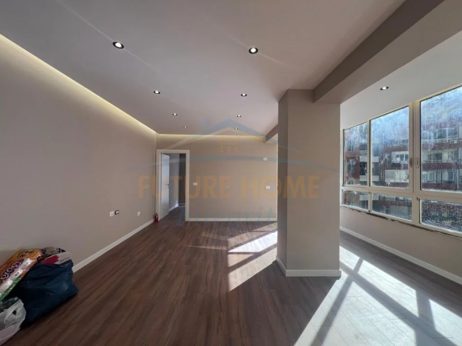 Tirane, shitet apartament 1+1 Kati 4, 74 m² 96.000 € (UAZA E RE ASTIR)
