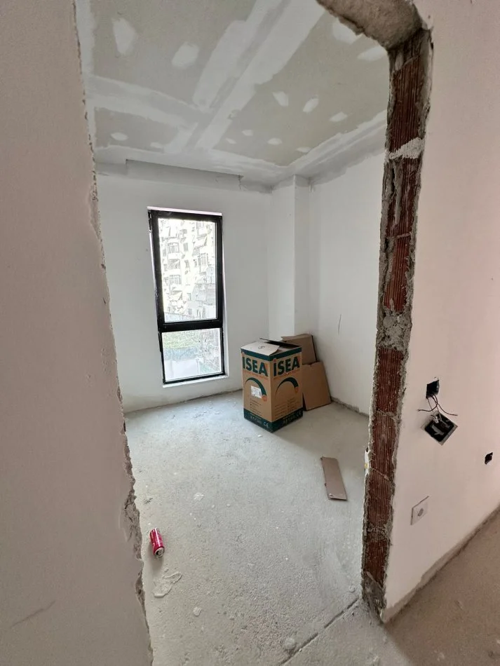 Tirane, jepet me qera apartament 1+1+Ballkon Kati 2, 70 m² 800 € (Myslym Shyri)