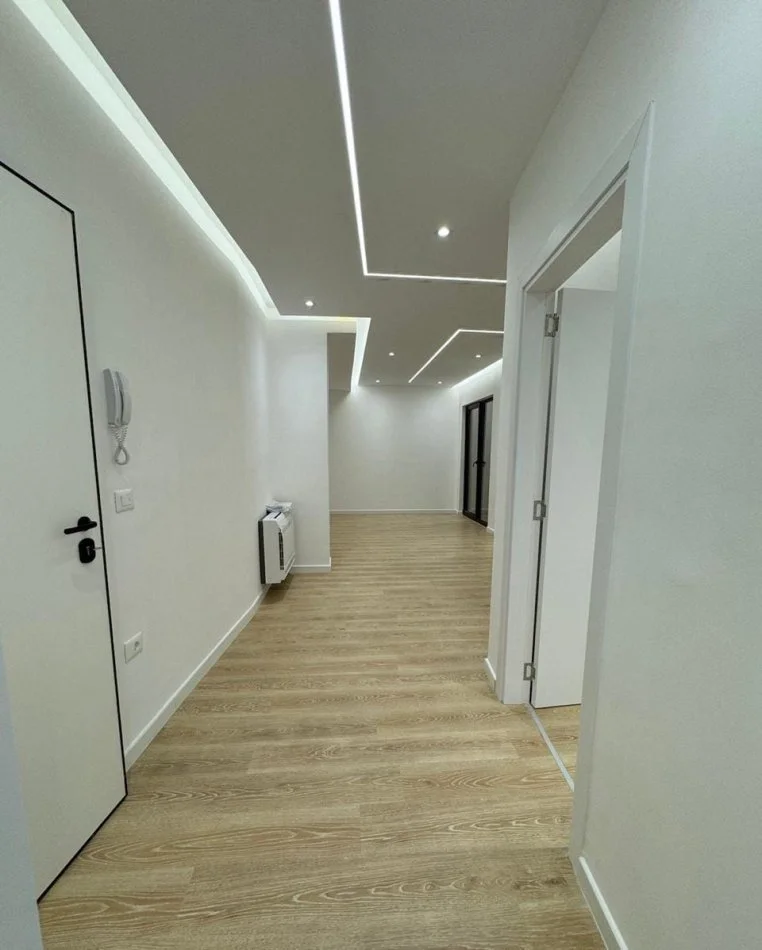 Tirane, jepet me qera apartament 1+1+Ballkon , 72 m² 800 € (myslym shyri)