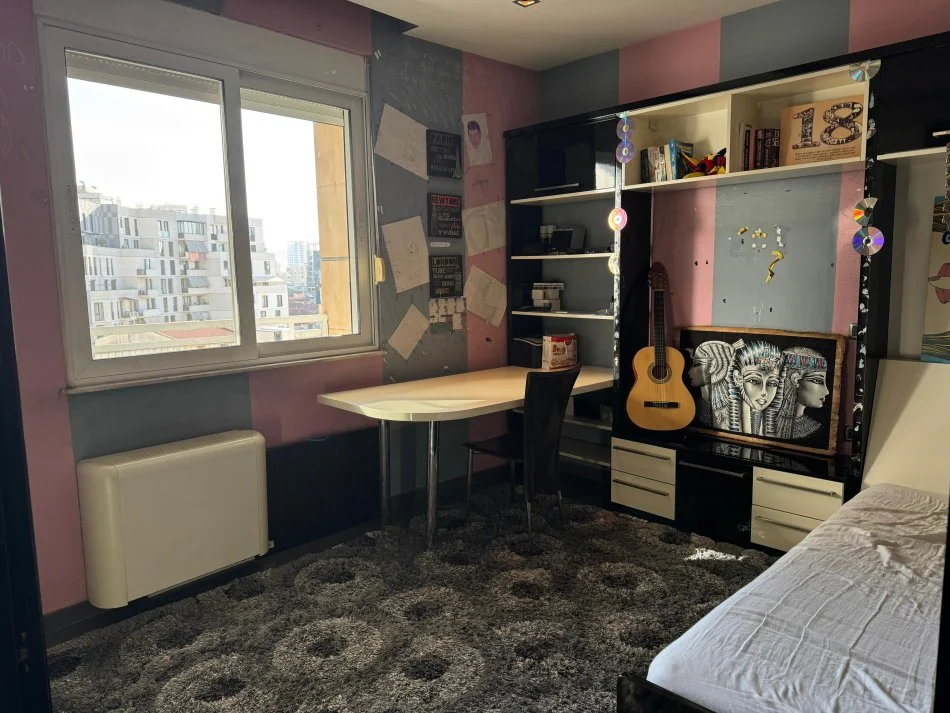 Tirane, shes apartament 2+1+Ballkon Kati 6, 130 m² 200.000 € (Selvia)