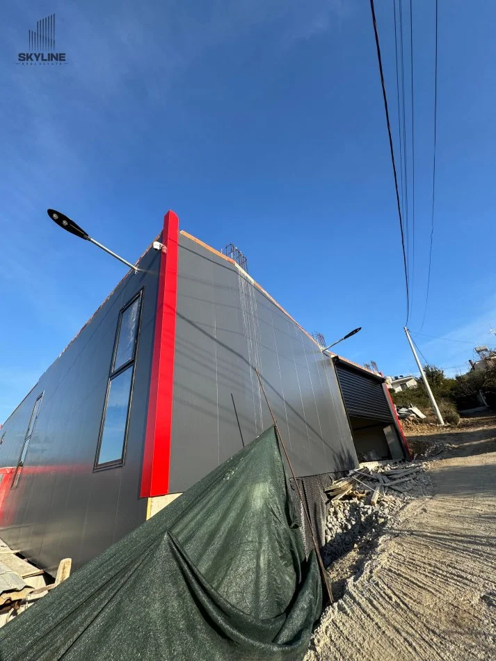 Tirane, jepet me qera magazine Kati 0, 260 m² 1.000 € (Kashar)