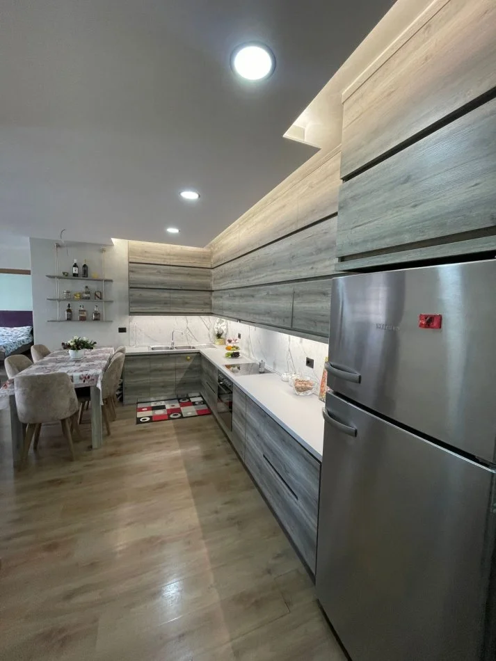 Tirane, shitet apartament 2+1 Kati 3, 100 m² 265.000 € (KOMUNA E PARISIT TIRANE)