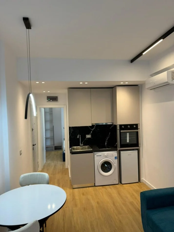 Tirane, shitet apartament 2+1+Ballkon Kati 5, 120 m² 198.000 € (laprake)