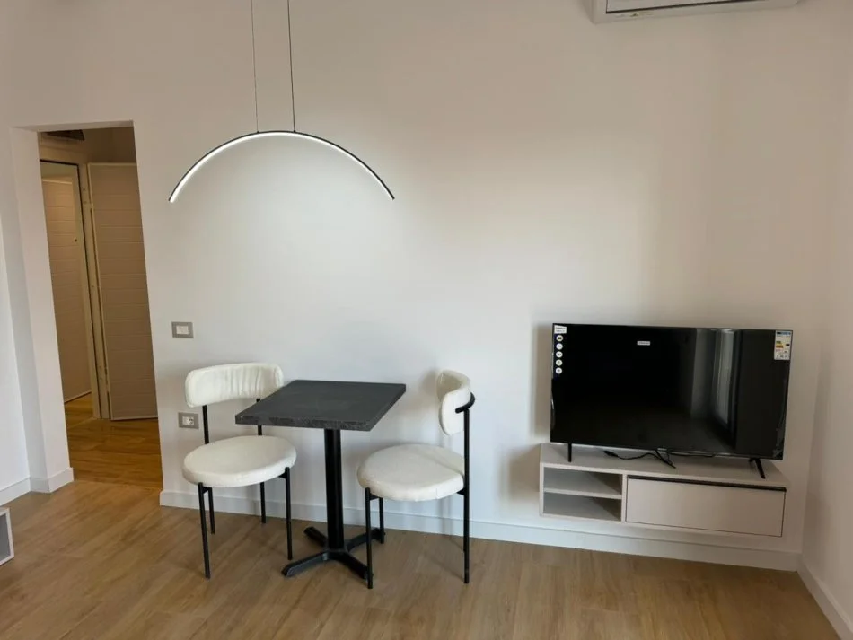 Tirane, shitet apartament 2+1+Ballkon Kati 5, 120 m² 198.000 € (laprake)
