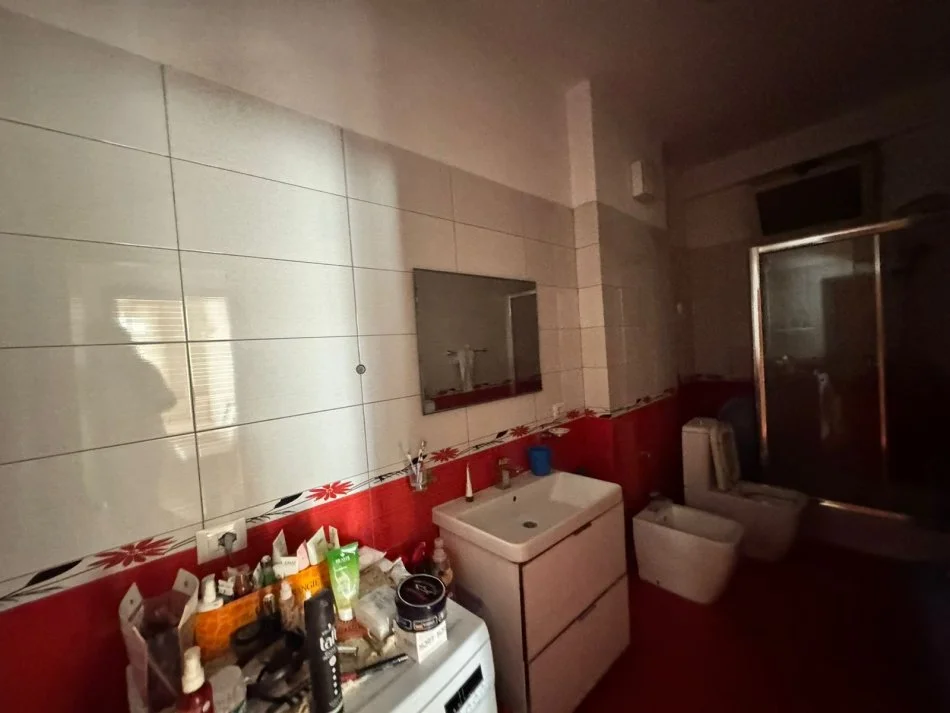Tirane, shitet apartament 2+1 Kati 7, 97 m² 130.000 € (Fresk)
