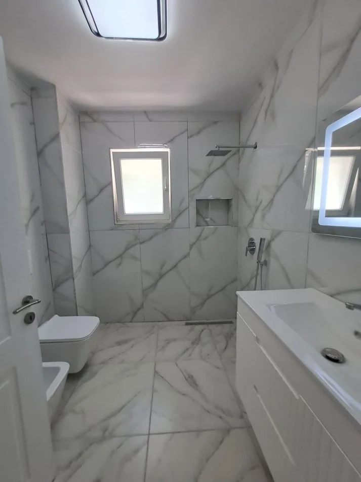 Tirane, shitet apartament 1+1+Aneks Kati 0, 60 m² 130.000 € (vasil shanto)