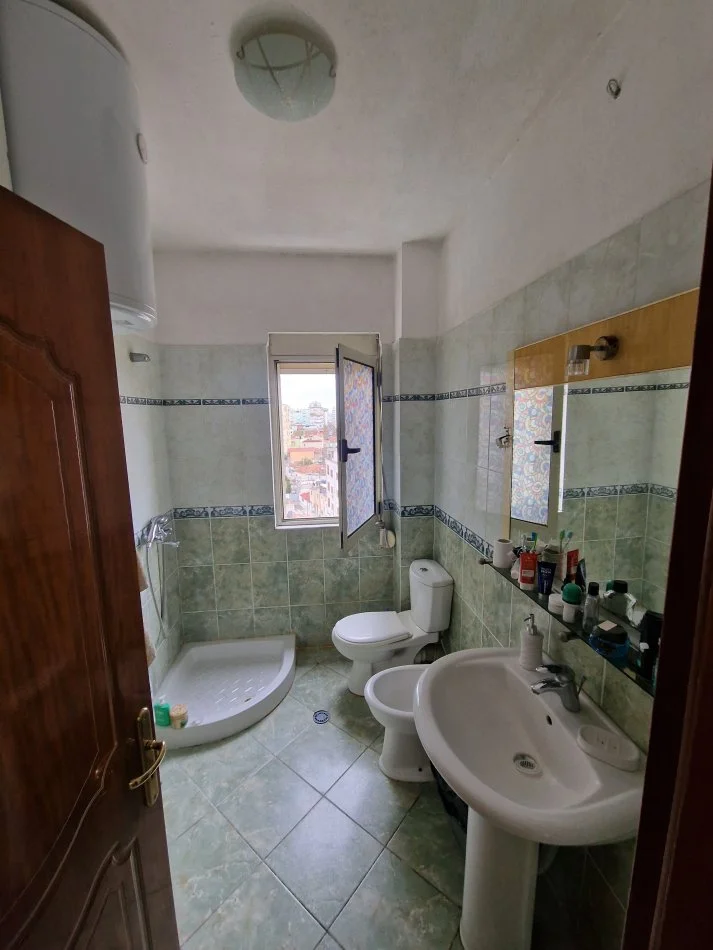 Durres, shitet apartament 3+1+Aneks+Ballkon Kati 7, 157 m² 230.000 € (Rruga Aleksander Goga)