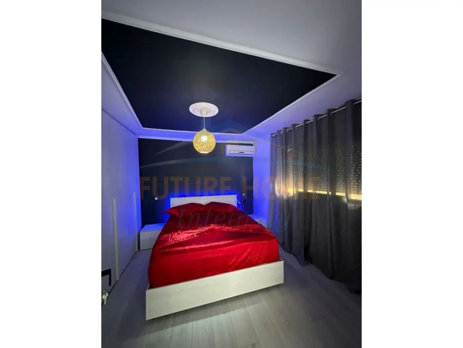 Tirane, jepet me qera apartament 1+1 Kati 2, 65 m² 600 € (PAZARI I RI TIRANE)