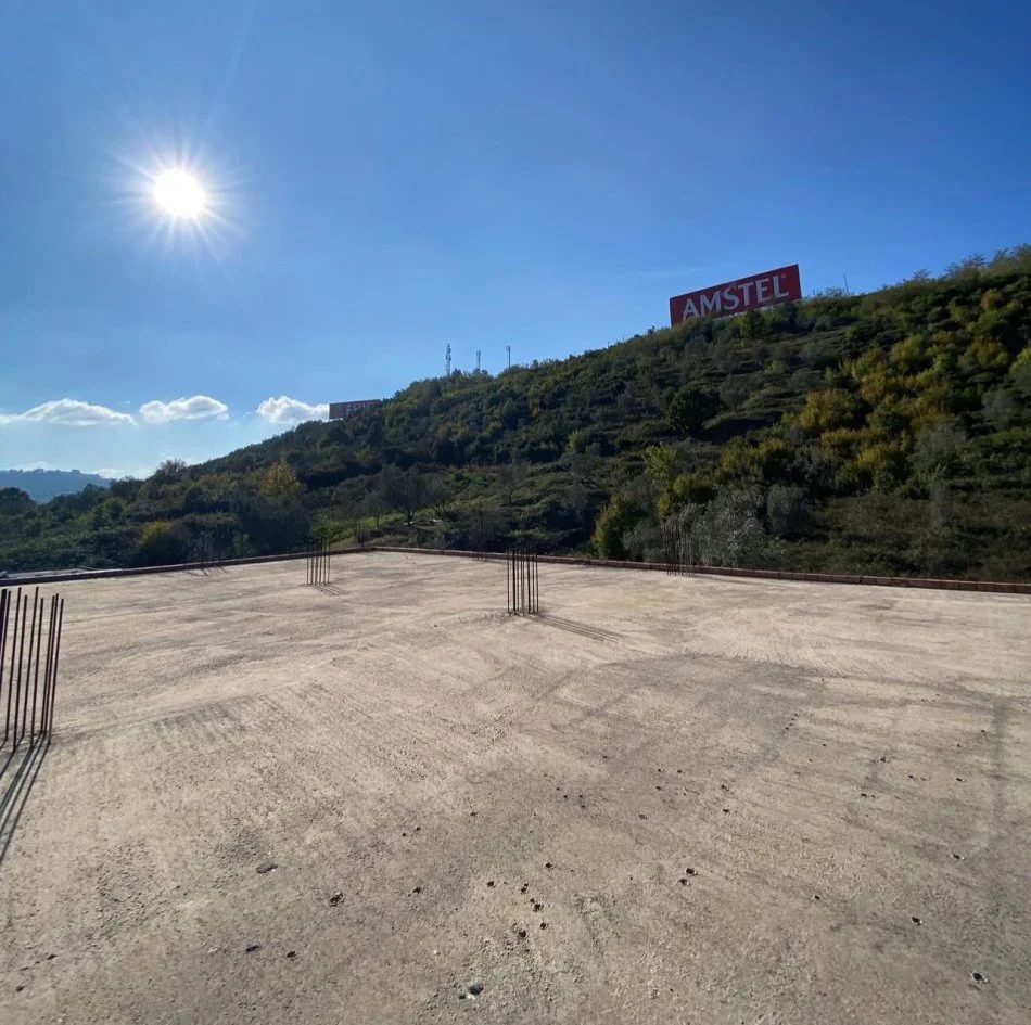 Tirane, jepet me qera magazine , 600 m² 700 € (Marikaj)