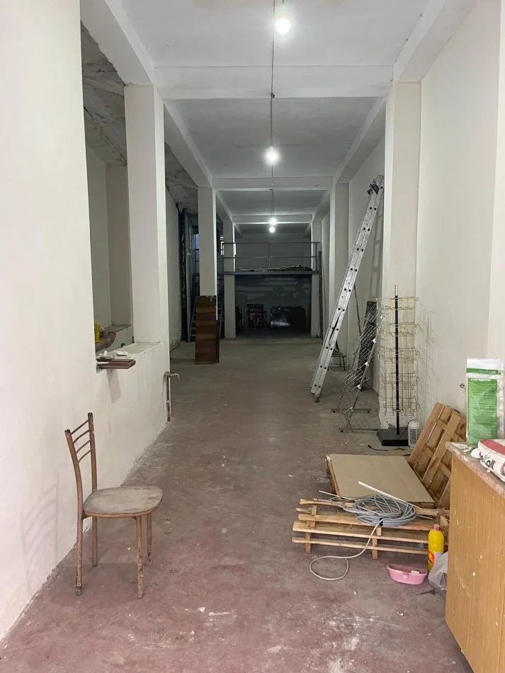 Durres, jepet me qera ambjent biznesi Kati 0, 90 m² 450 € (Rruga Egnatia)