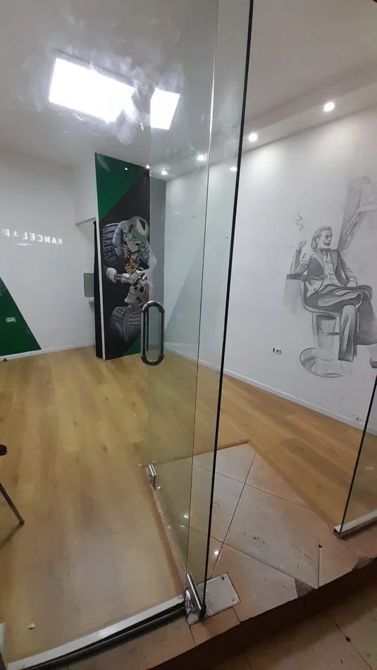 Tirane, Ambient biznesi  me qira Kati 0, 17 m² Rruga Budi Spitali Amavitta