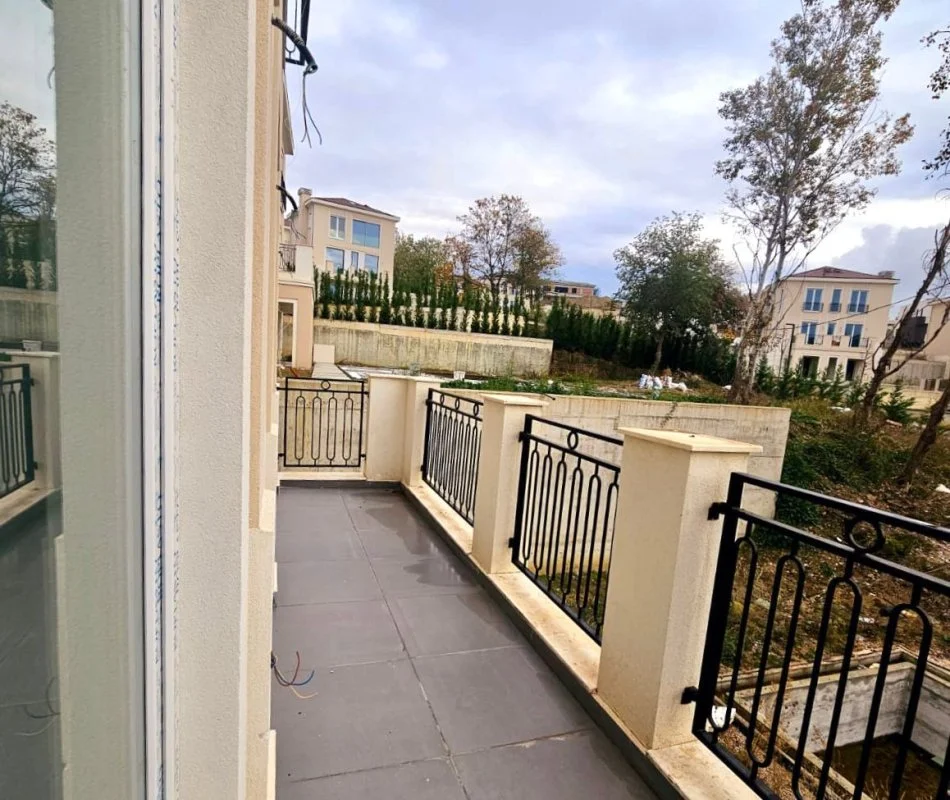 Tirane, shes Vile 3 Katshe Kati 3, 707 m² 1.300.000 €