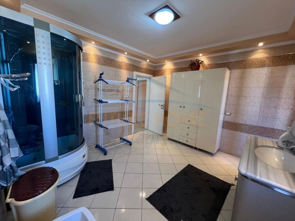 Tirane, shitet apartament 2+1 Kati 4, 90 m² 175.000 € (Rruga e Kavajes)