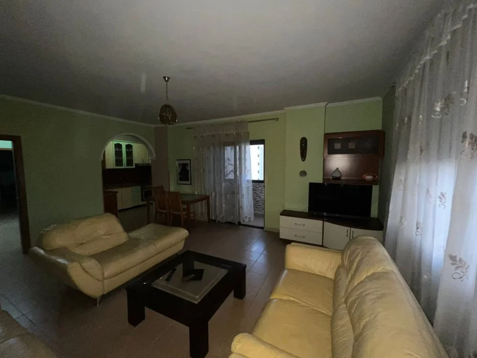 Durres, jepet me qera apartament 2+1 Kati 7, 114 m² 450 € (Flagship, Durres)