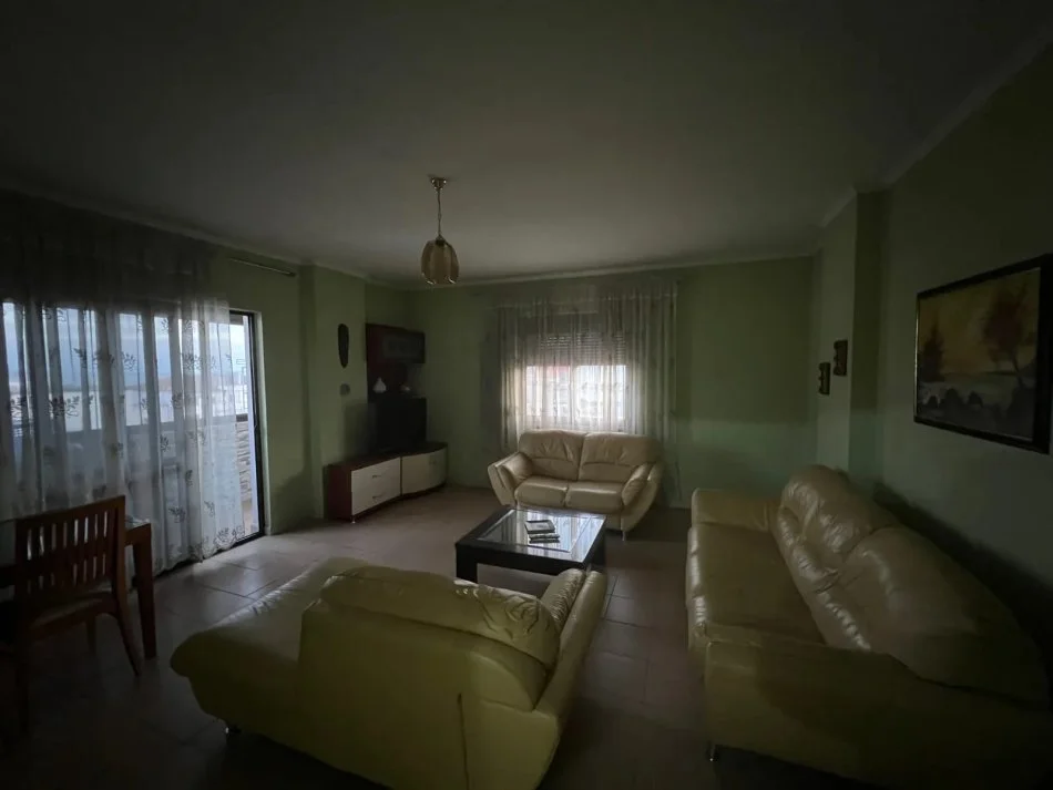 Durres, jepet me qera apartament 2+1 Kati 7, 114 m² 450 € (Flagship, Durres)