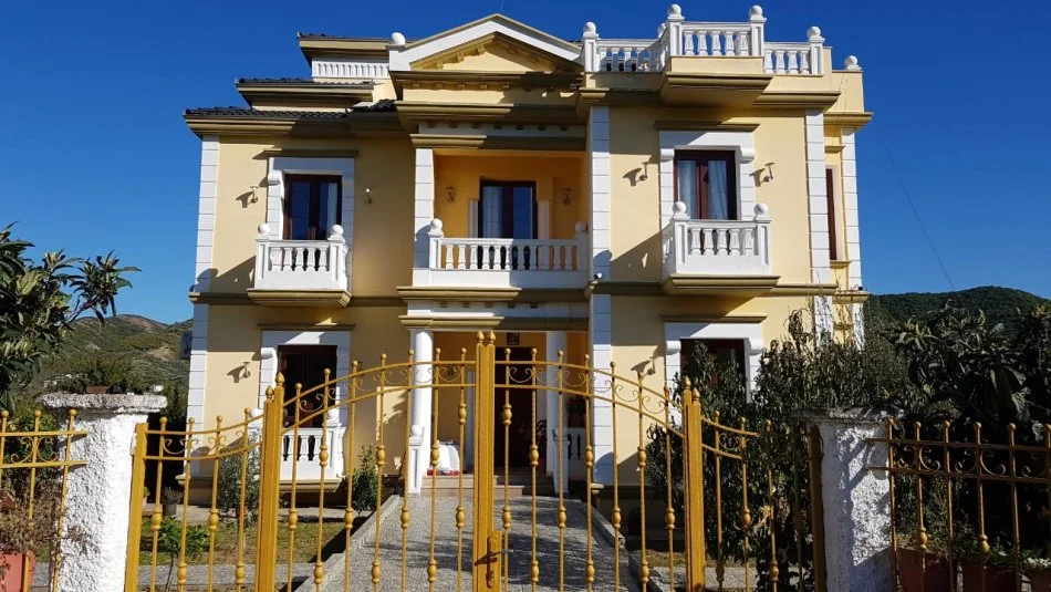 Tirane, jepet me qera Vile , 108 m² 2.500 € (VISHAJ)