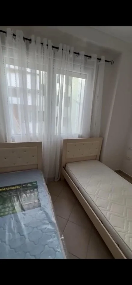 Tirane, jepet me qera apartament 2+1+Ballkon Kati 3, 60 m² 500 € (Rruga Kodra e Diellit)