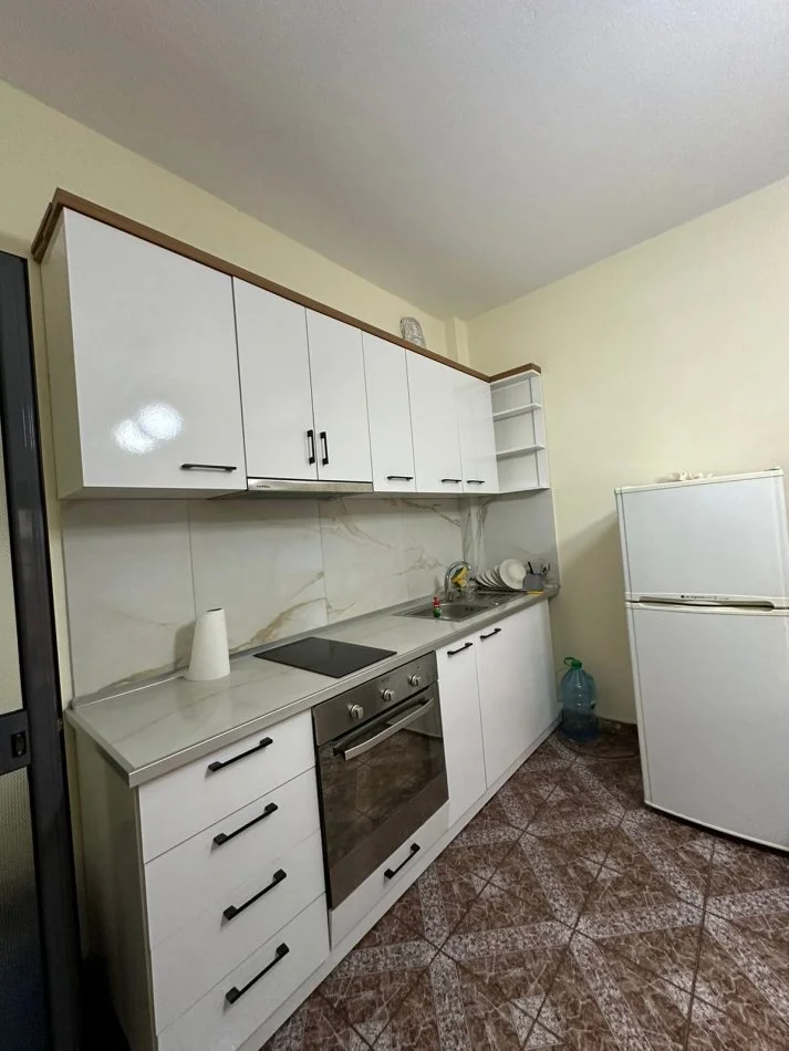 Durres, shitet apartament 1+1+Ballkon Kati 2, 54 m² 50.000 € (Golem)