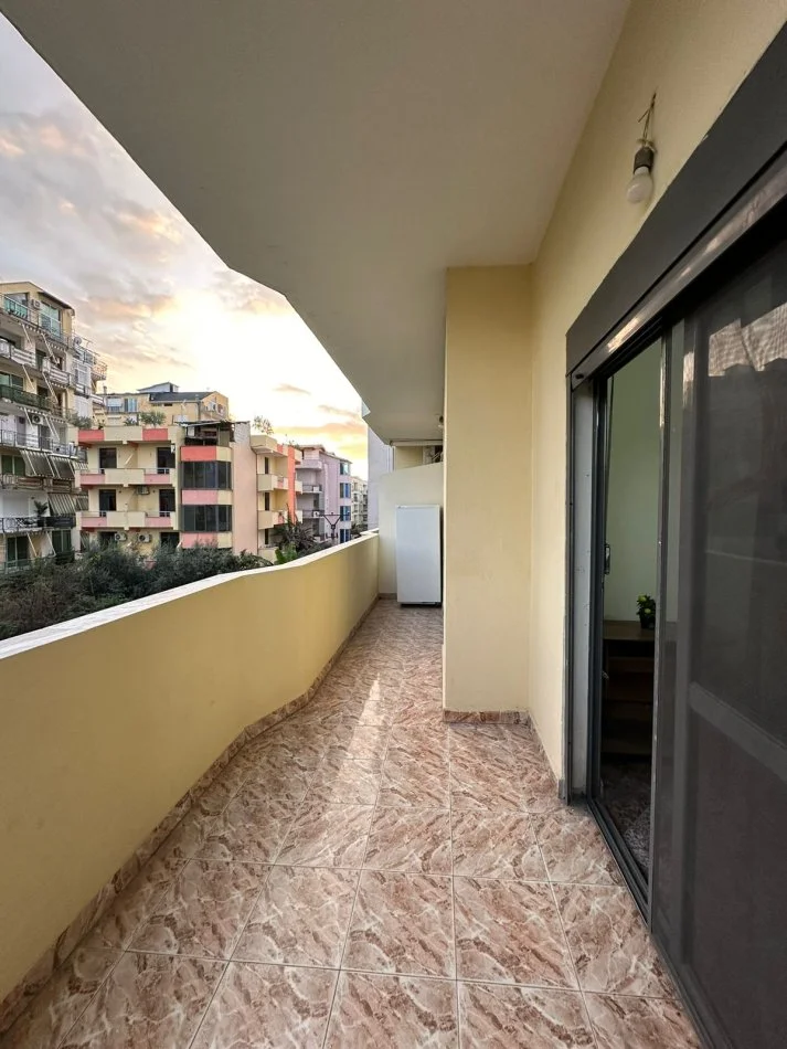 Durres, shitet apartament 1+1+Ballkon Kati 2, 54 m² 50.000 € (Golem)