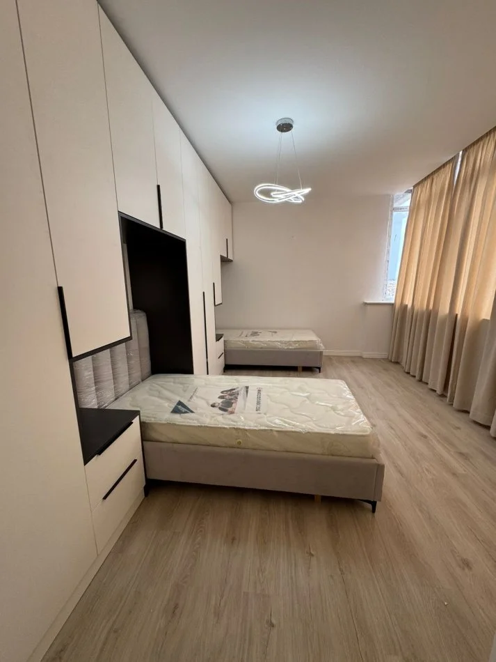 Durres, jepet me qera apartament 2+1+Aneks+Ballkon Kati 12, 112 m² 500 € (Ish UKD)