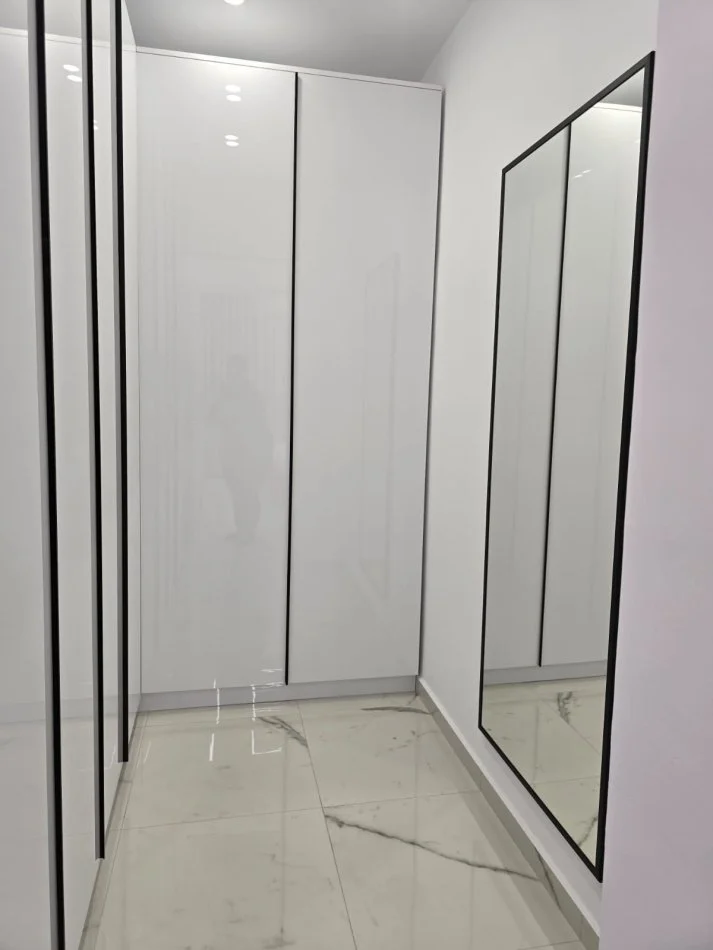 Tirane, jepet me qera apartament 1+1+Ballkon Kati 5, 75 m² 600 € (Kodra Diellit 1 ( Tek ish Universitet New Yourk))