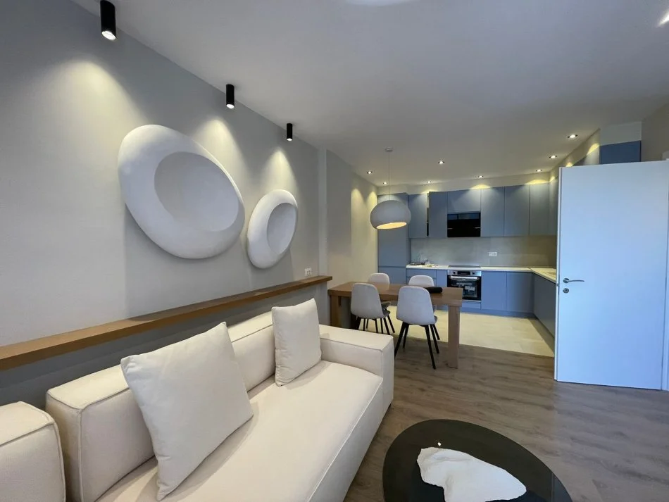 Tirane, shitet apartament 1+1 Kati 6, 60 m² 