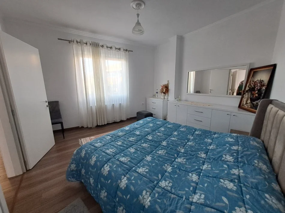 Shtepi private me qira ne Linze 500 Euro