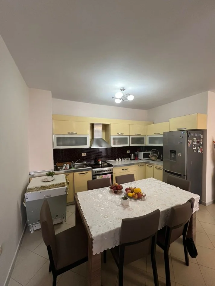 Tirane, shitet apartament 2+1+Ballkon Kati 6, 109 m² 140.000 € (Azem Galcia)