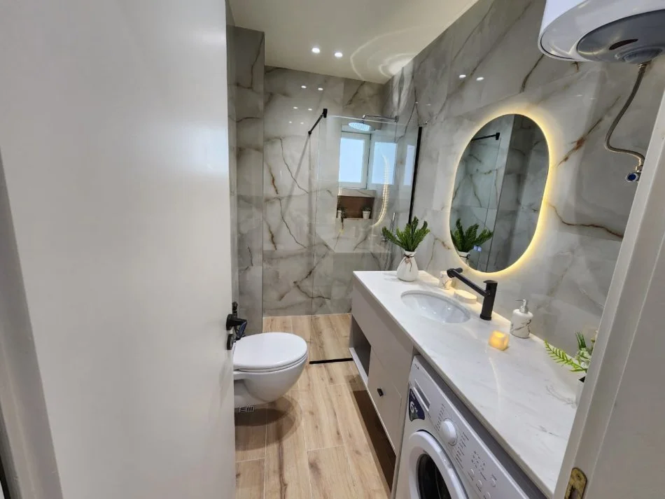 Durres, shitet apartament 1+1 Kati 5, 65 m² 120.000 € (Rruga Pavaresia)