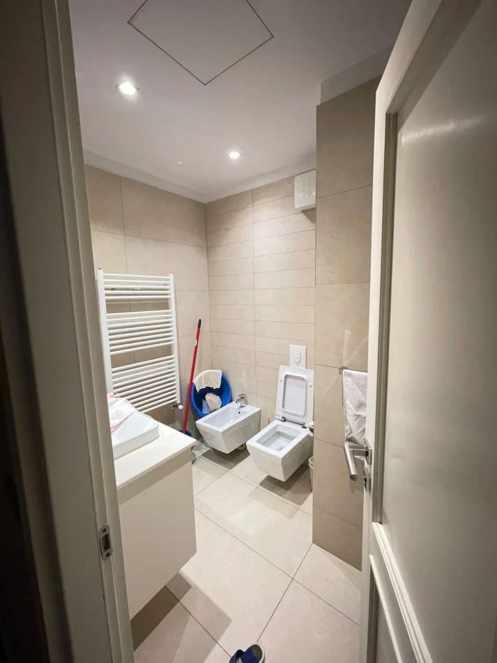 Tirane, Apartament 2+1 per qira Kati 6, 134 m² 2.500 € (Air Albania Stadium)