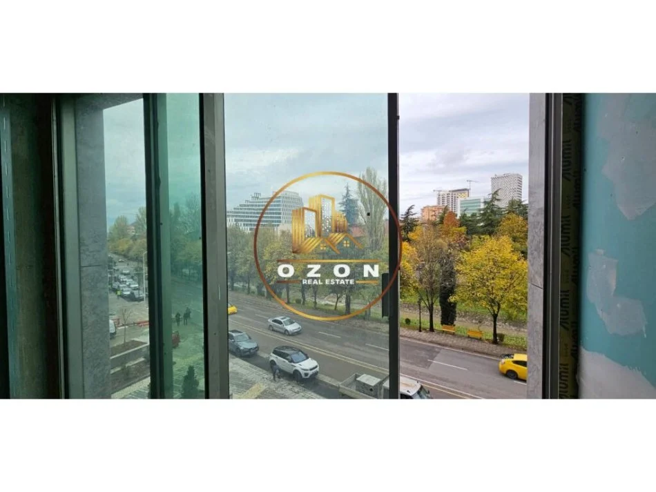 Ambiente Biznesi për Qira tek Downtown One!