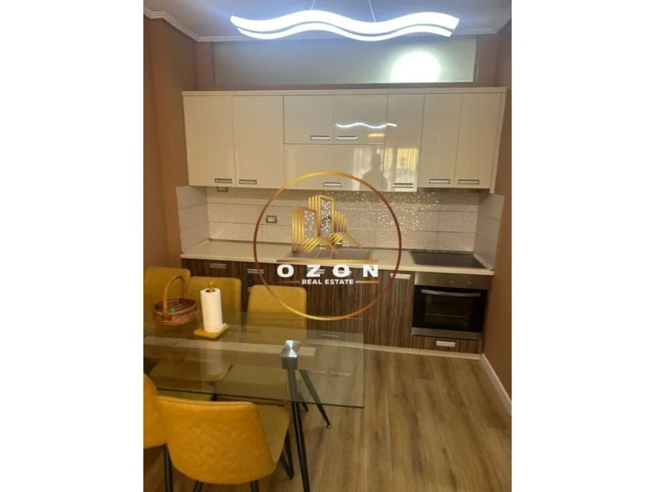 Apartament për Qira 2+1 tek Kopshti Zoolgjik pranë Hotel Unik!
