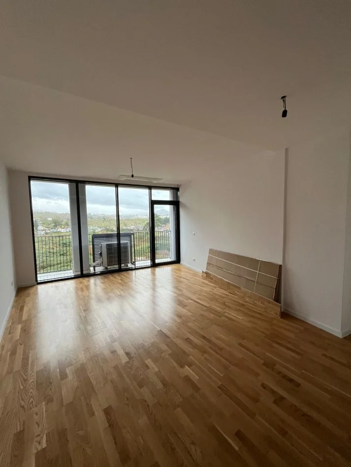 Tirane, jepet me qera apartament 1+1+Ballkon Kati 3, 69 m² 850 € (Rruga Kosovareve)
